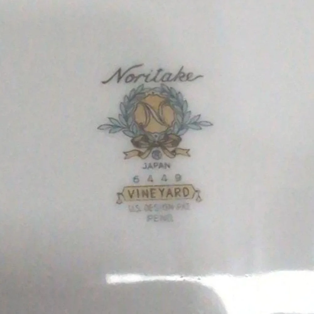 Noritake Vineyard Salad Plates #6449, Set of 4, Vintage Fine China Leaves Border